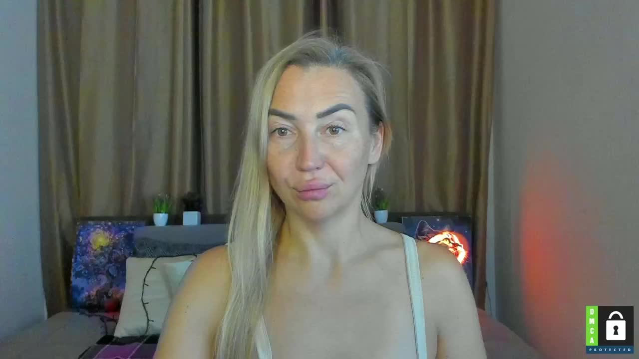Jullyblondkiss Live Sex December 13, 2025