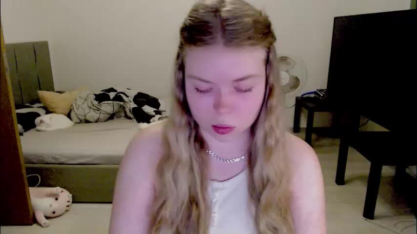 kitten_jenny01 Live Sex December 13, 2025