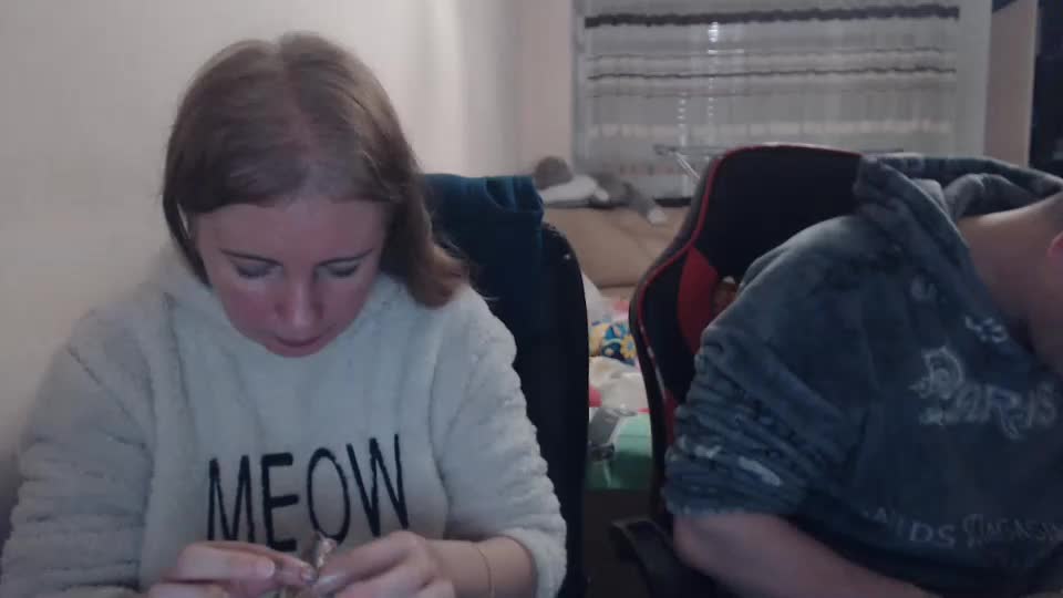 jenisandpeter Live Sex December 17, 2025