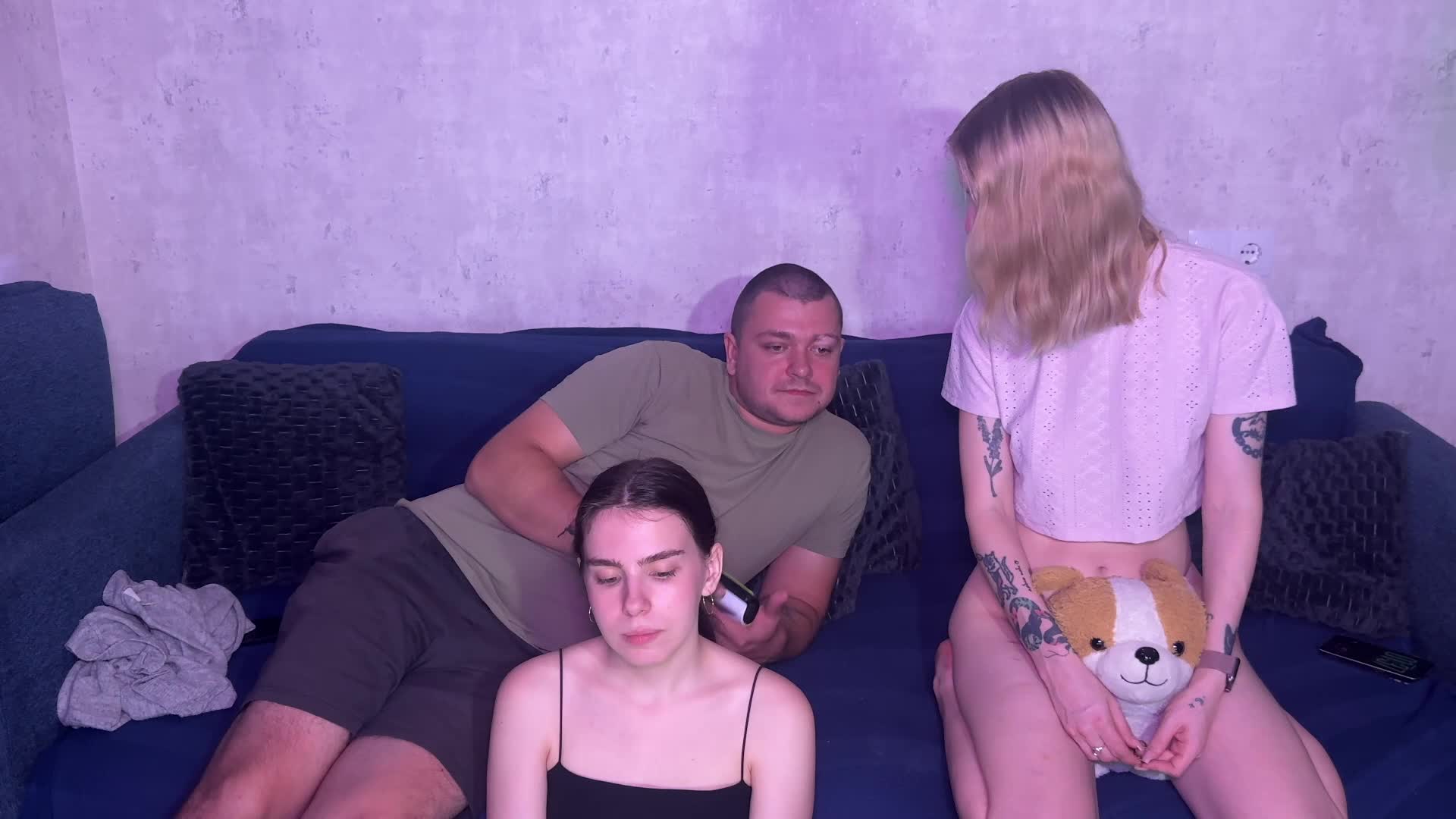 Maliinaa Live Sex December 13, 2025