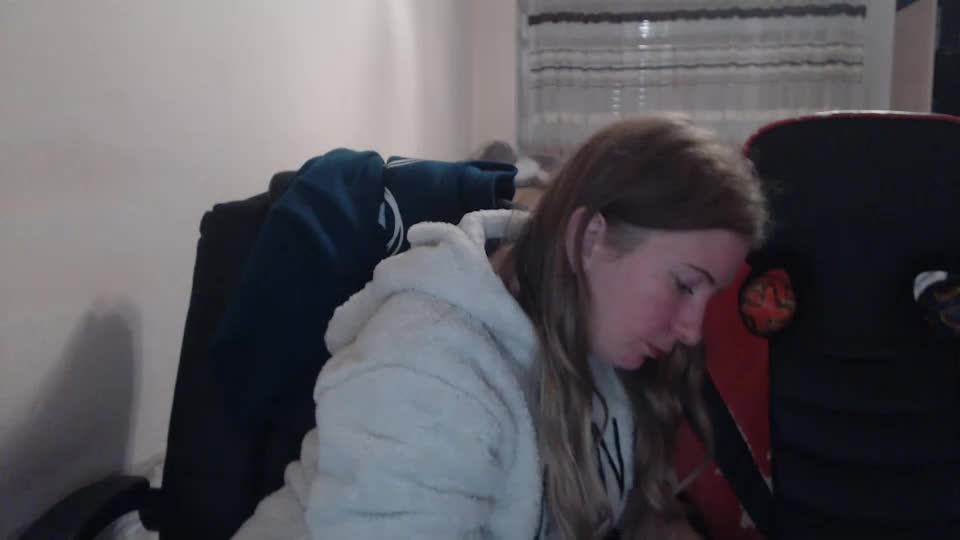 jenisandpeter Live Sex December 17, 2025
