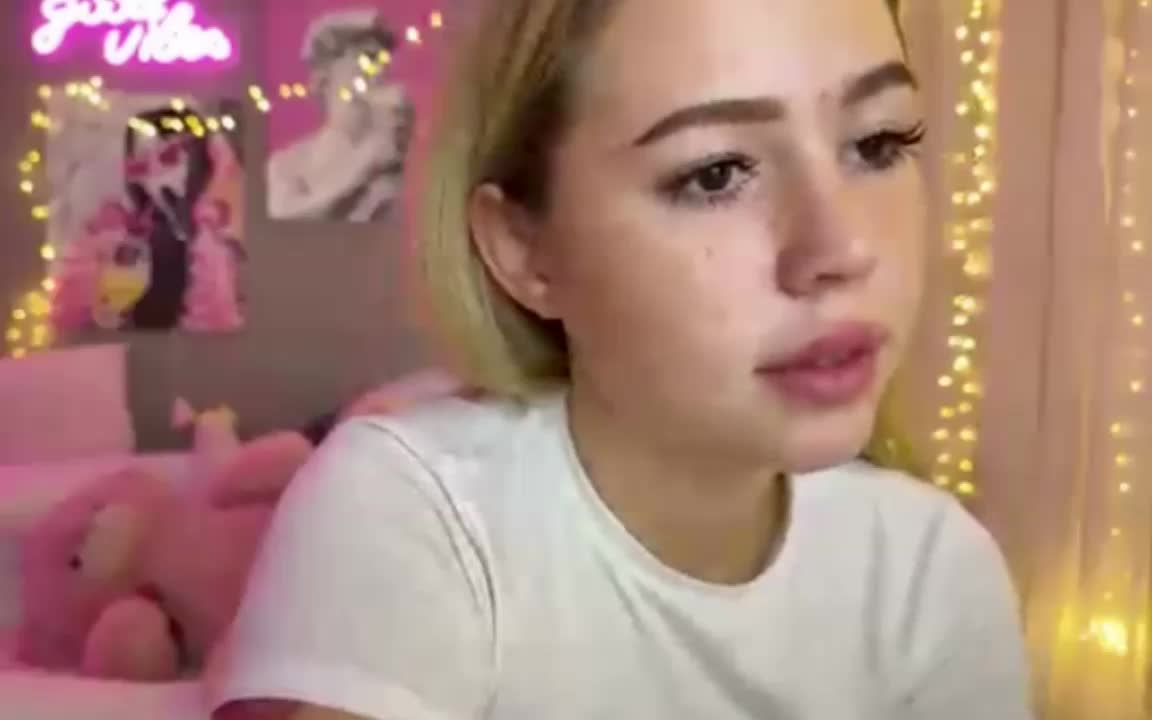 dikidii Live Sex December 12, 2025