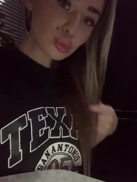 Polichkaaaa Live Sex December 14, 2025