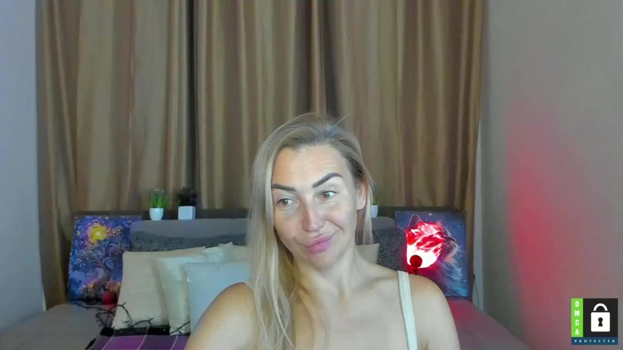 Jullyblondkiss Live Sex December 13, 2025