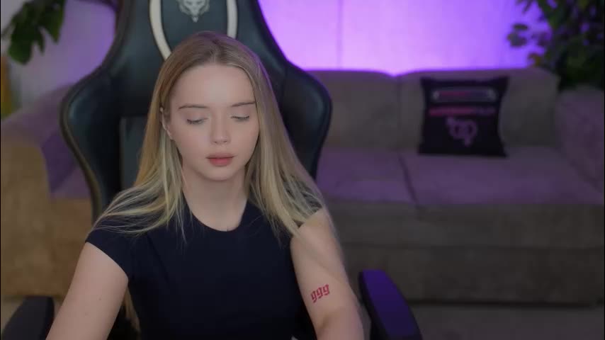 kira0541 Live Sex December 18, 2025