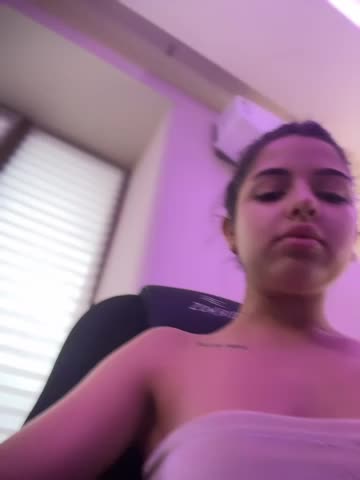 CharleneWoods Live Sex December 13, 2025