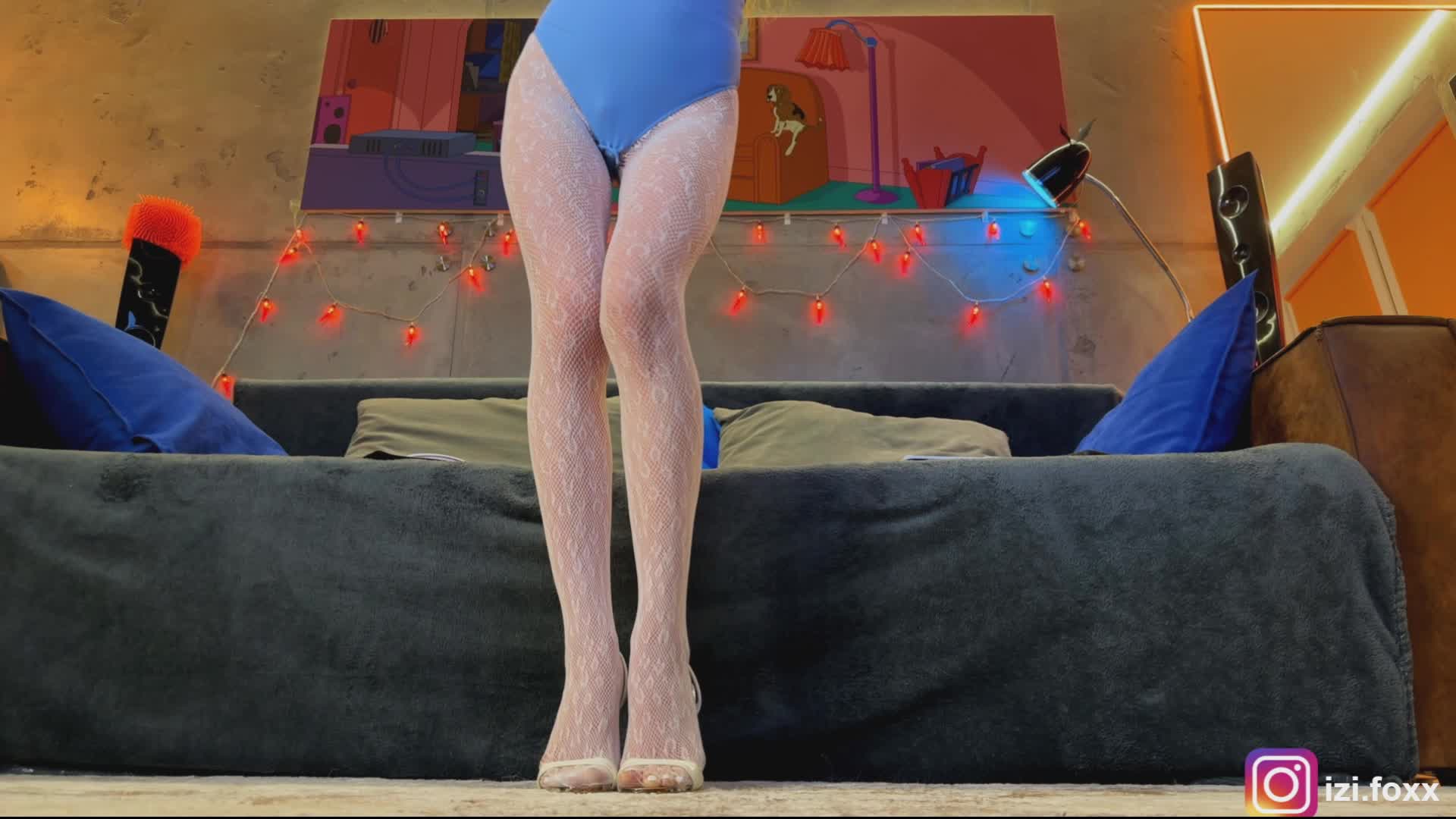 Na-izi Live Sex December 17, 2025