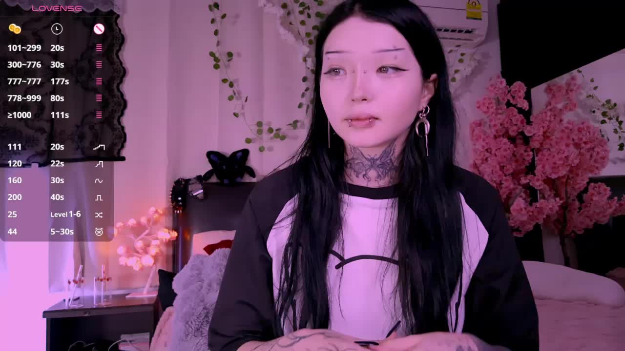 Leinbone Live Sex December 13, 2025