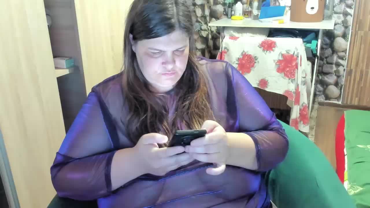 Ionysexylips69 Live Sex December 15, 2025