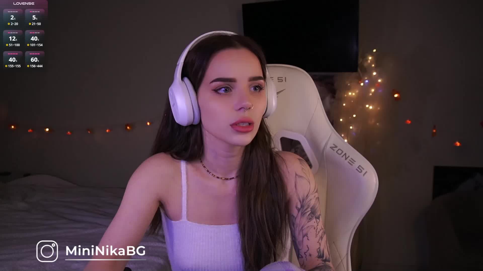 MiniNika Live Sex December 14, 2025