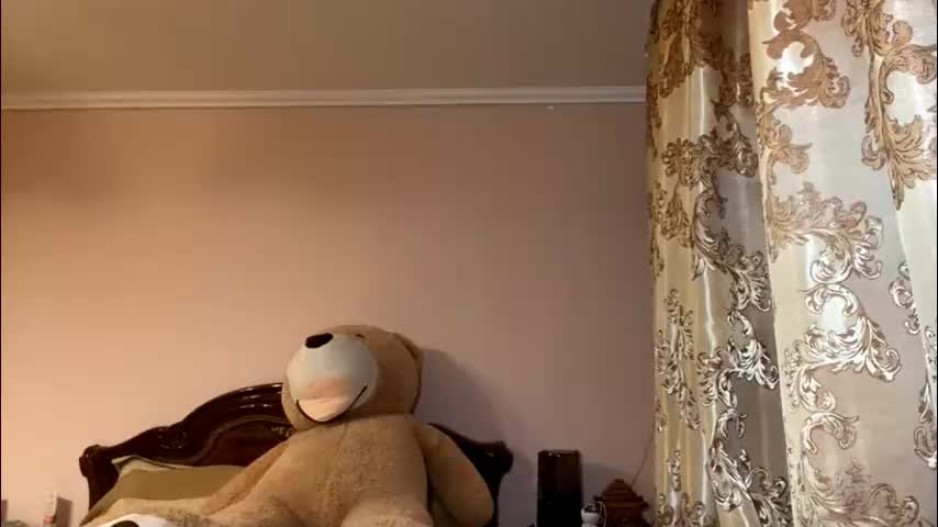 lindabreines Live Sex December 13, 2025