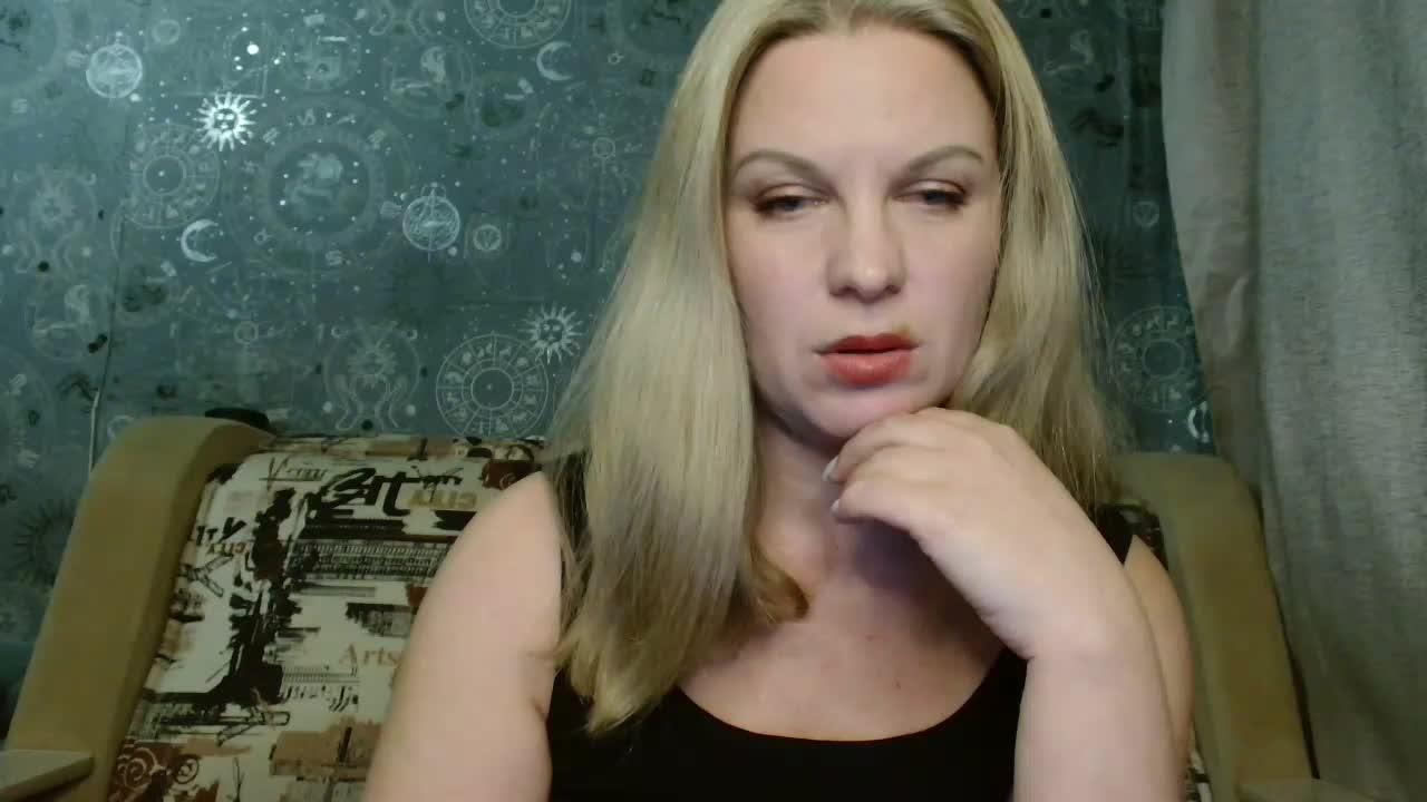 BlondeFox Live Sex November 9, 2025