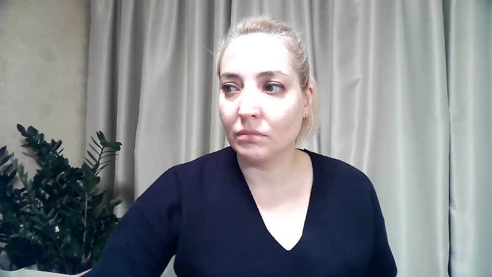 mariska-kiska Live Sex December 13, 2025