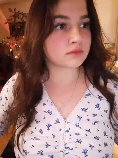 JuliaHesperaks Live Sex December 13, 2025