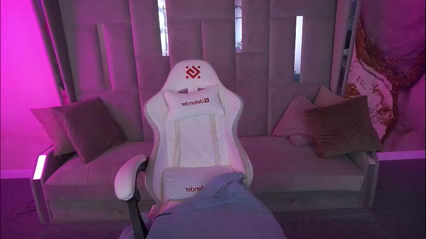 gentleadellee Live Sex November 9, 2025