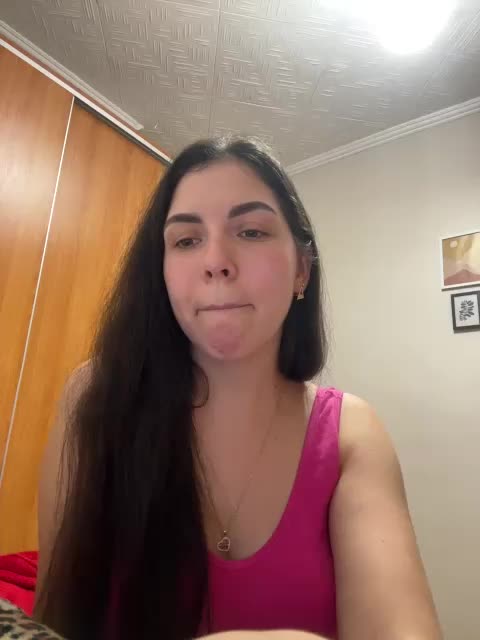 Vika19981 Live Sex December 14, 2025