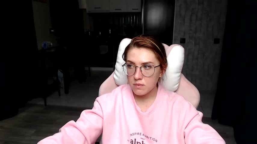 Reginasmilee Live Sex December 17, 2025