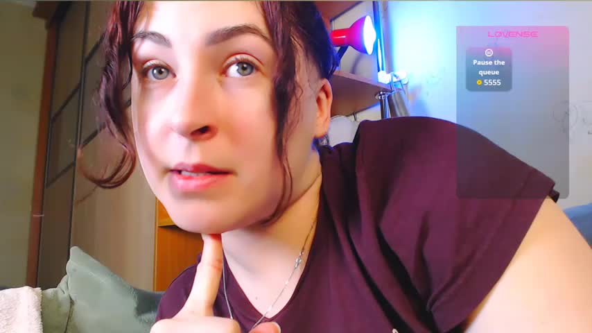 Caroline1995 Live Sex December 17, 2025