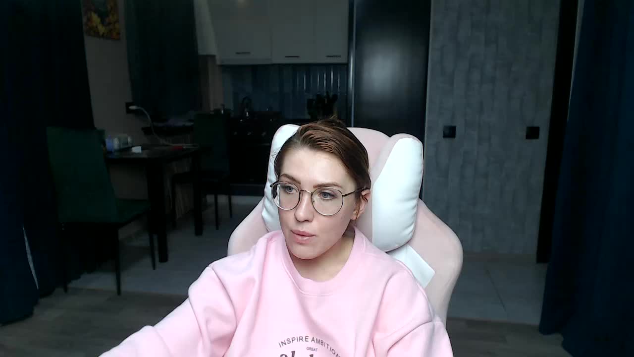 Regimasmile Live Sex December 13, 2025