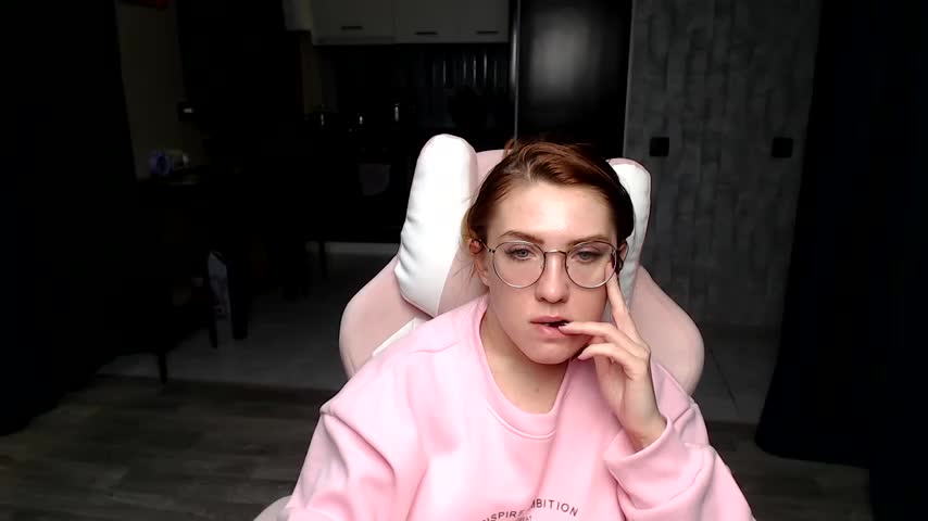 Reginasmilee Live Sex December 17, 2025