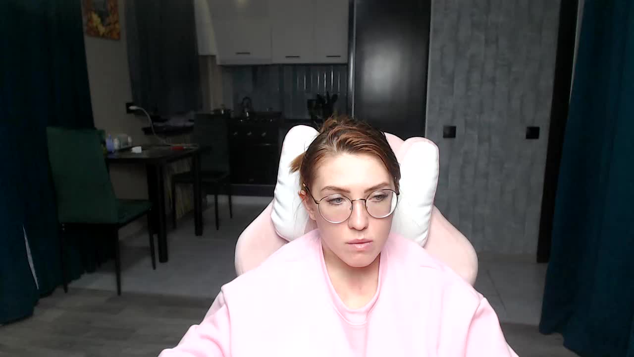 Regimasmile Live Sex December 13, 2025