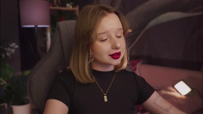 red_queeen Live Sex November 8, 2025