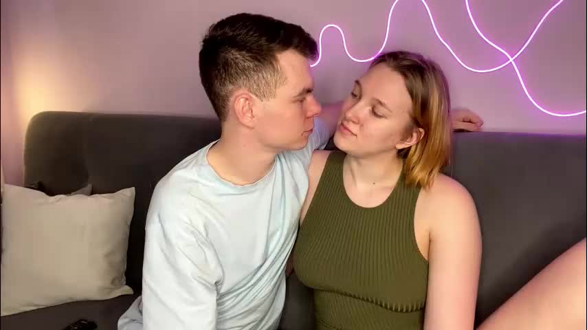 julielourens Live Sex December 17, 2025