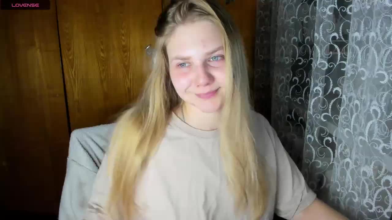 Emma-Frizea Live Sex December 13, 2025