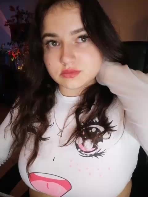 JuliaHesperaks Live Sex December 13, 2025
