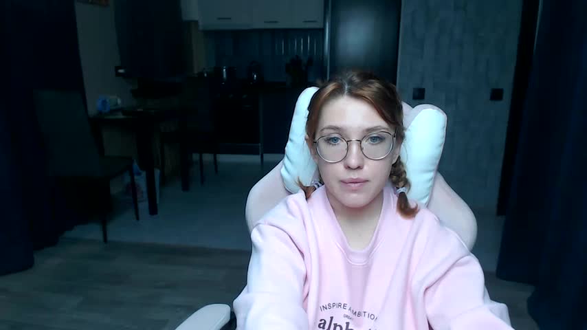 Reginasmilee Live Sex December 17, 2025