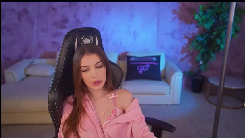 kira0541 Live Sex December 18, 2025