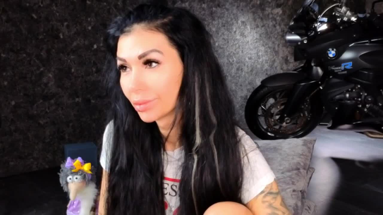 -BABAYAGA- Live Sex December 17, 2025