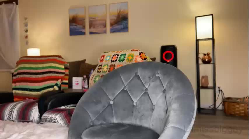 bigguylilmiss Live Sex December 13, 2025