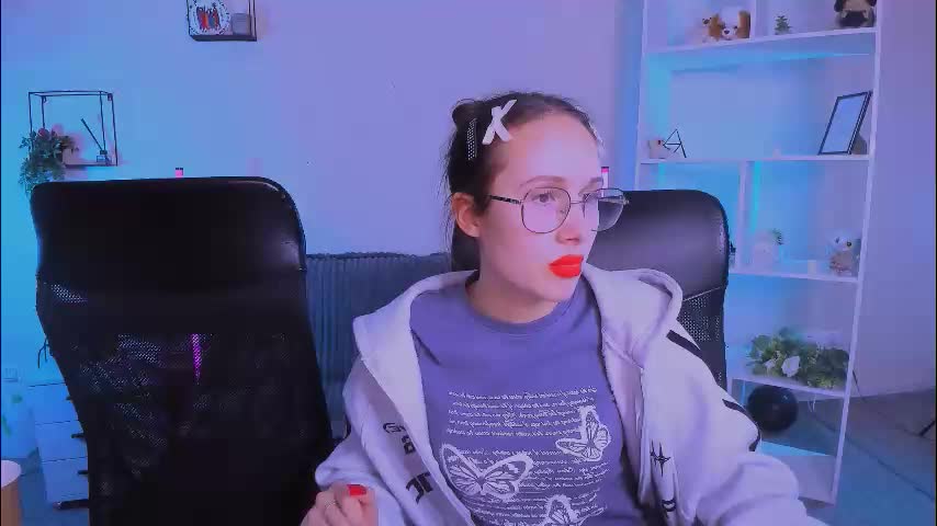mona_cloud Live Sex December 15, 2025