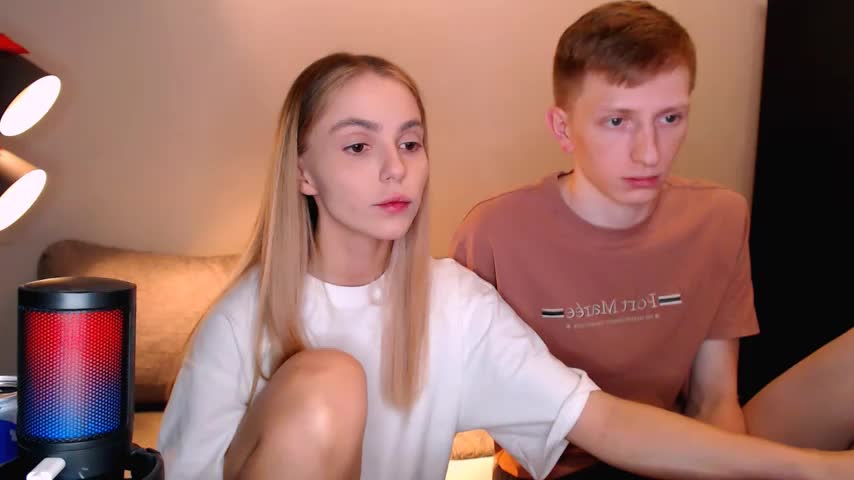 juliaanddima Live Sex December 17, 2025