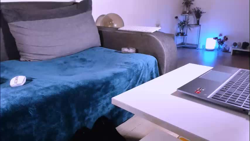 mylegsonheels Live Sex December 13, 2025