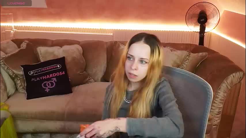 sweetdesiree_ Live Sex December 17, 2025