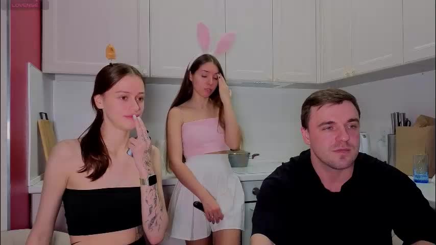 ihavepaws33 Live Sex December 13, 2025