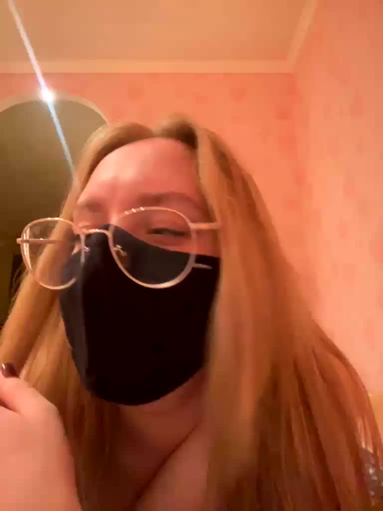 Donut-red Live Sex December 13, 2025