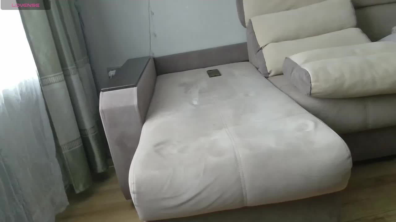 Milaa1998 Live Sex December 14, 2025