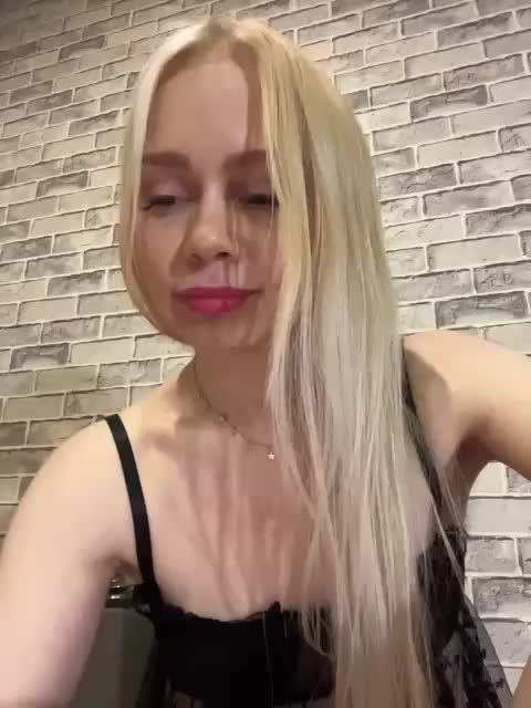 MirandaNow Live Sex December 14, 2025