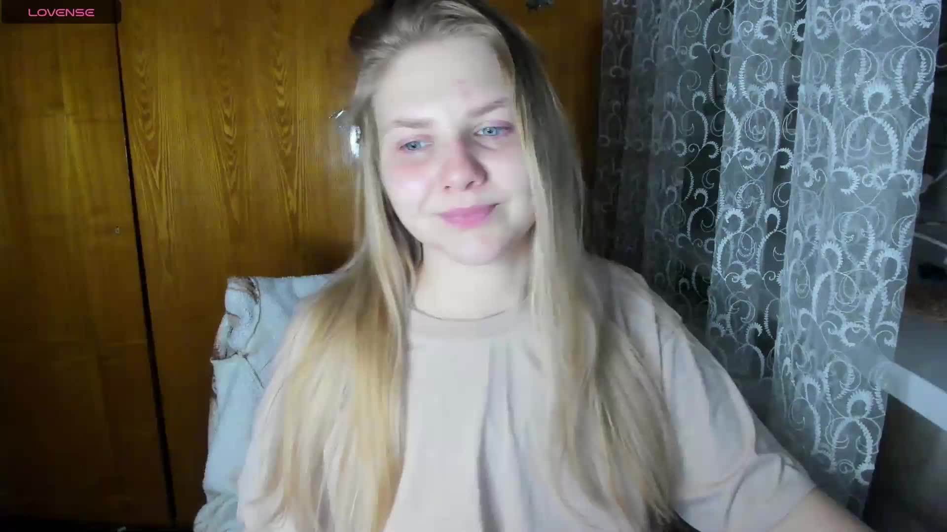 Emma-Frizea Live Sex December 13, 2025