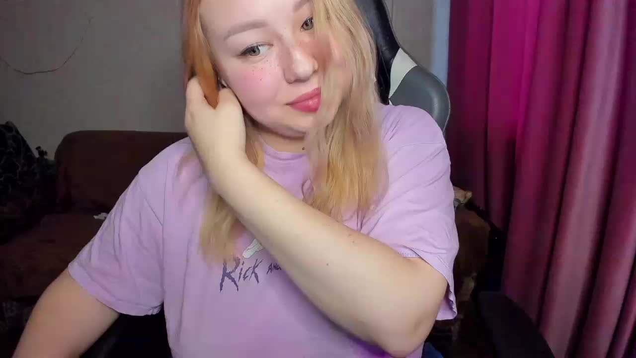 MilkaFoxy Live Sex November 10, 2025