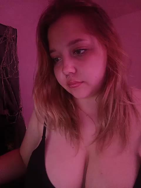 Skujnaya Live Sex December 13, 2025