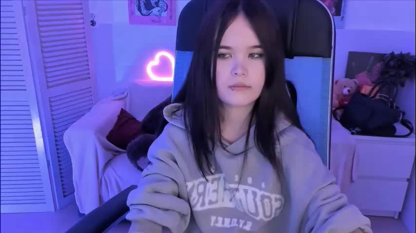 elainebeness Live Sex December 14, 2025