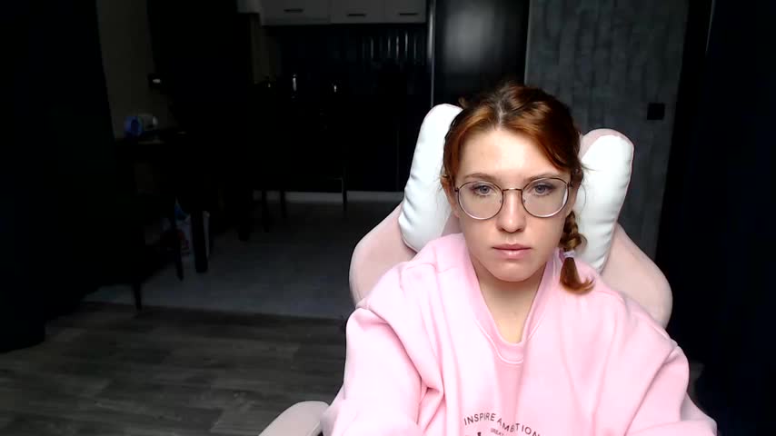 Reginasmilee Live Sex December 17, 2025