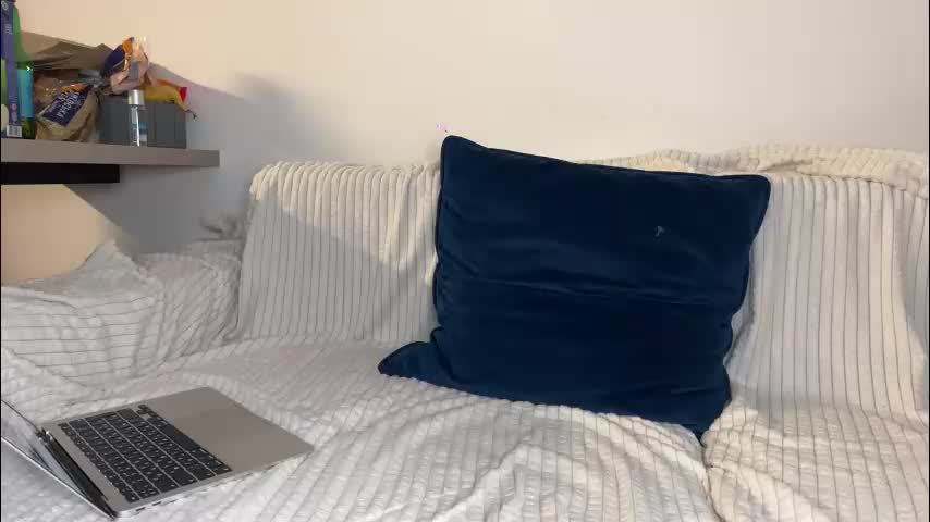 luis7777hui Live Sex December 12, 2025