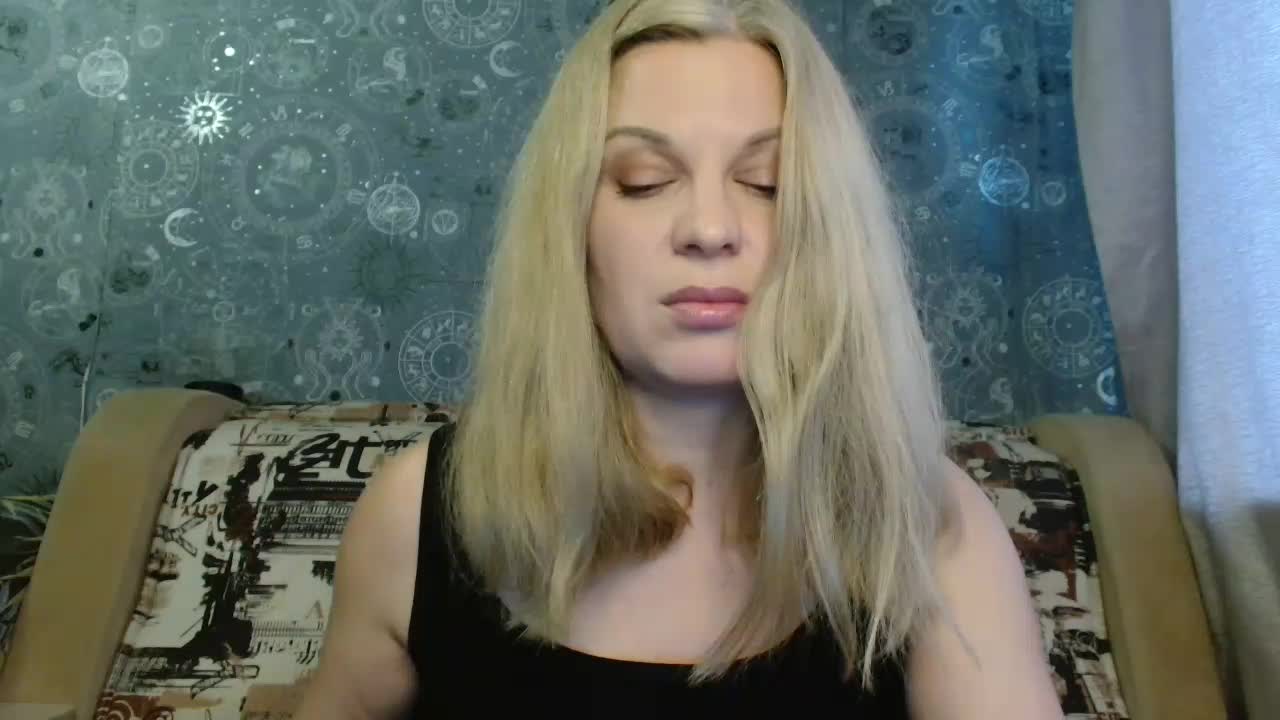 BlondeFox Live Sex November 10, 2025