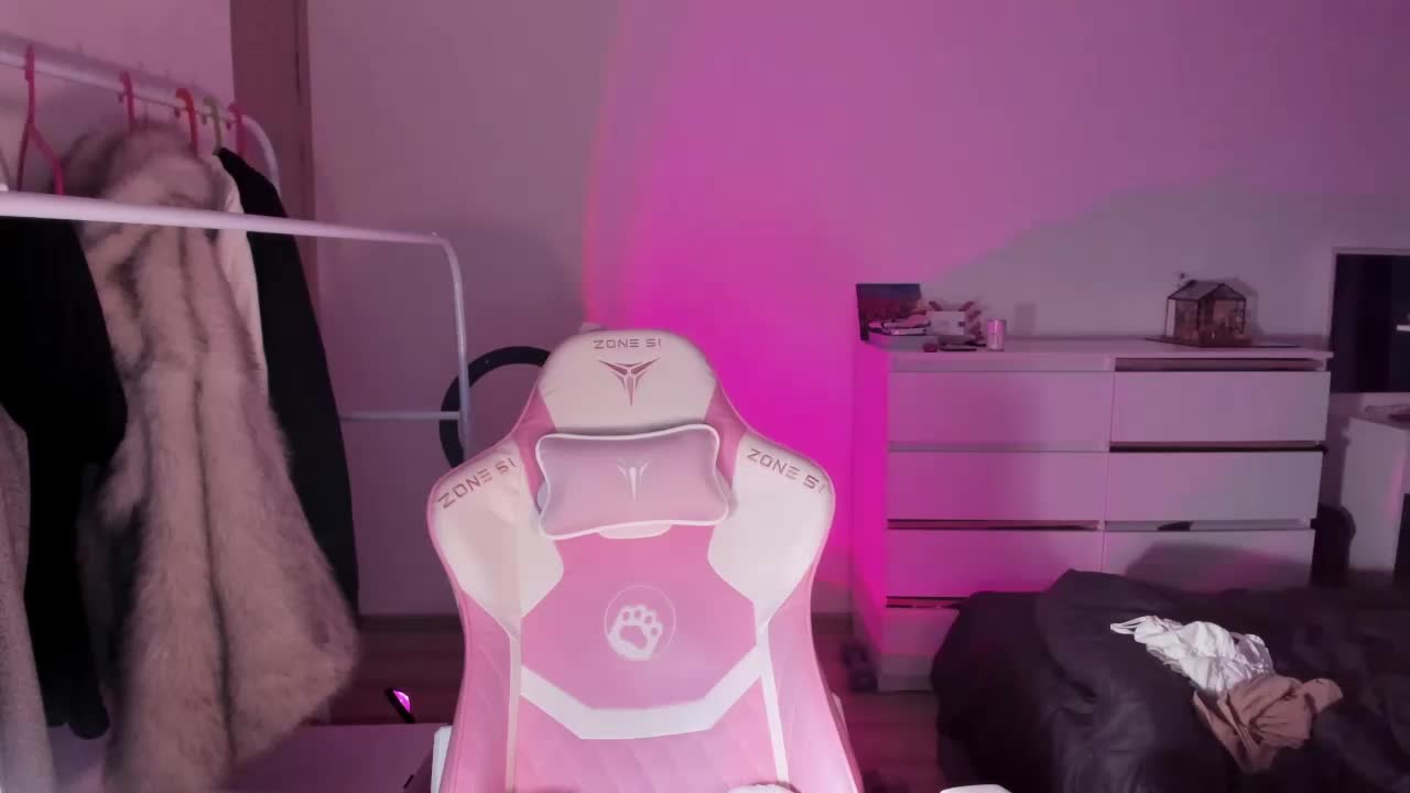 mnepohuyy Live Sex December 13, 2025