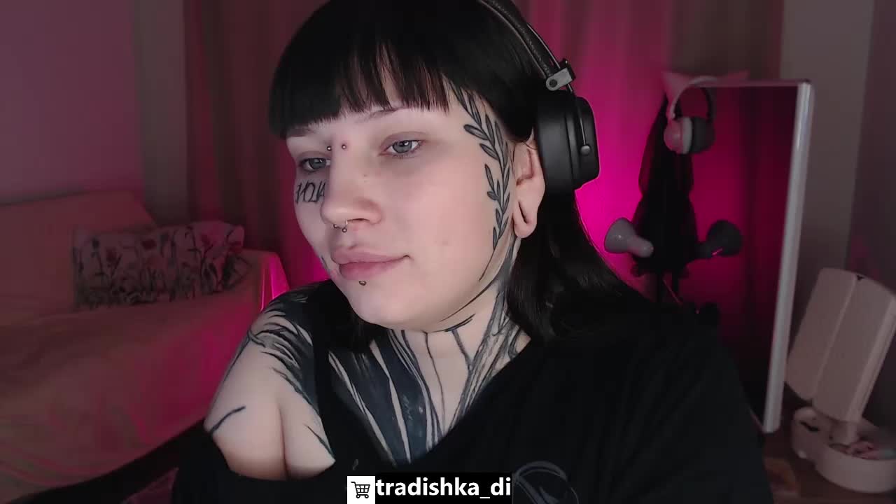 tradishka Live Sex December 13, 2025